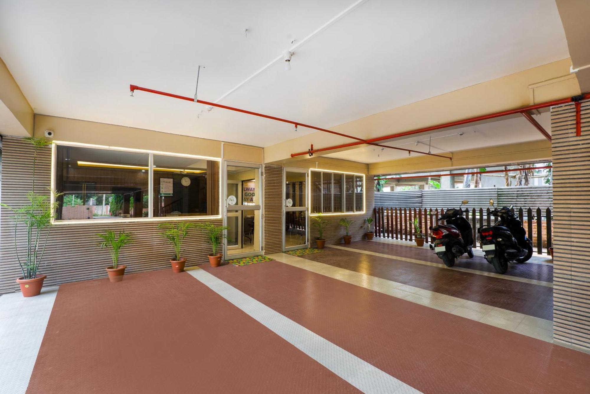 Treebo Urban Oasis Inn Гувахати Екстериор снимка