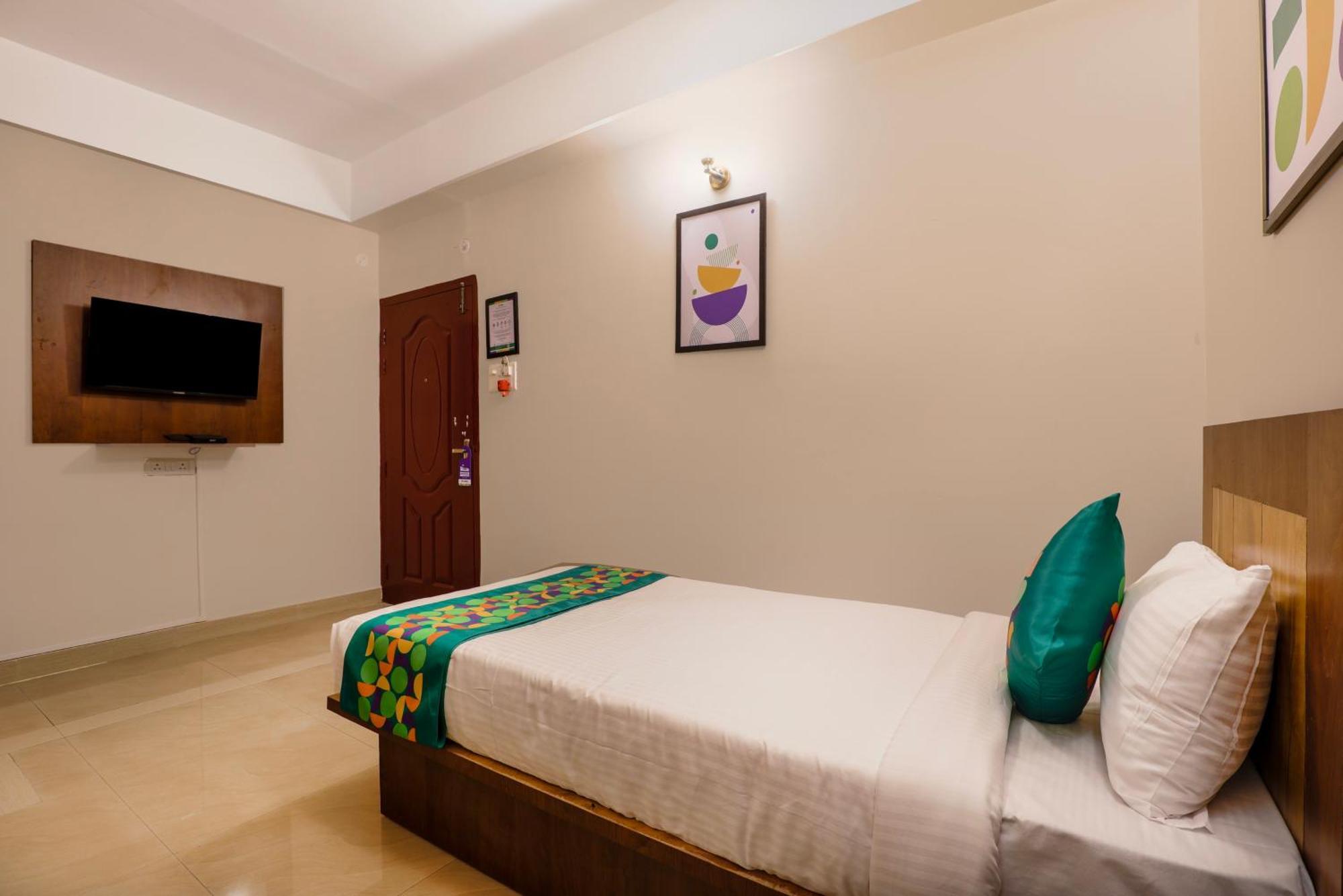 Treebo Urban Oasis Inn Гувахати Екстериор снимка