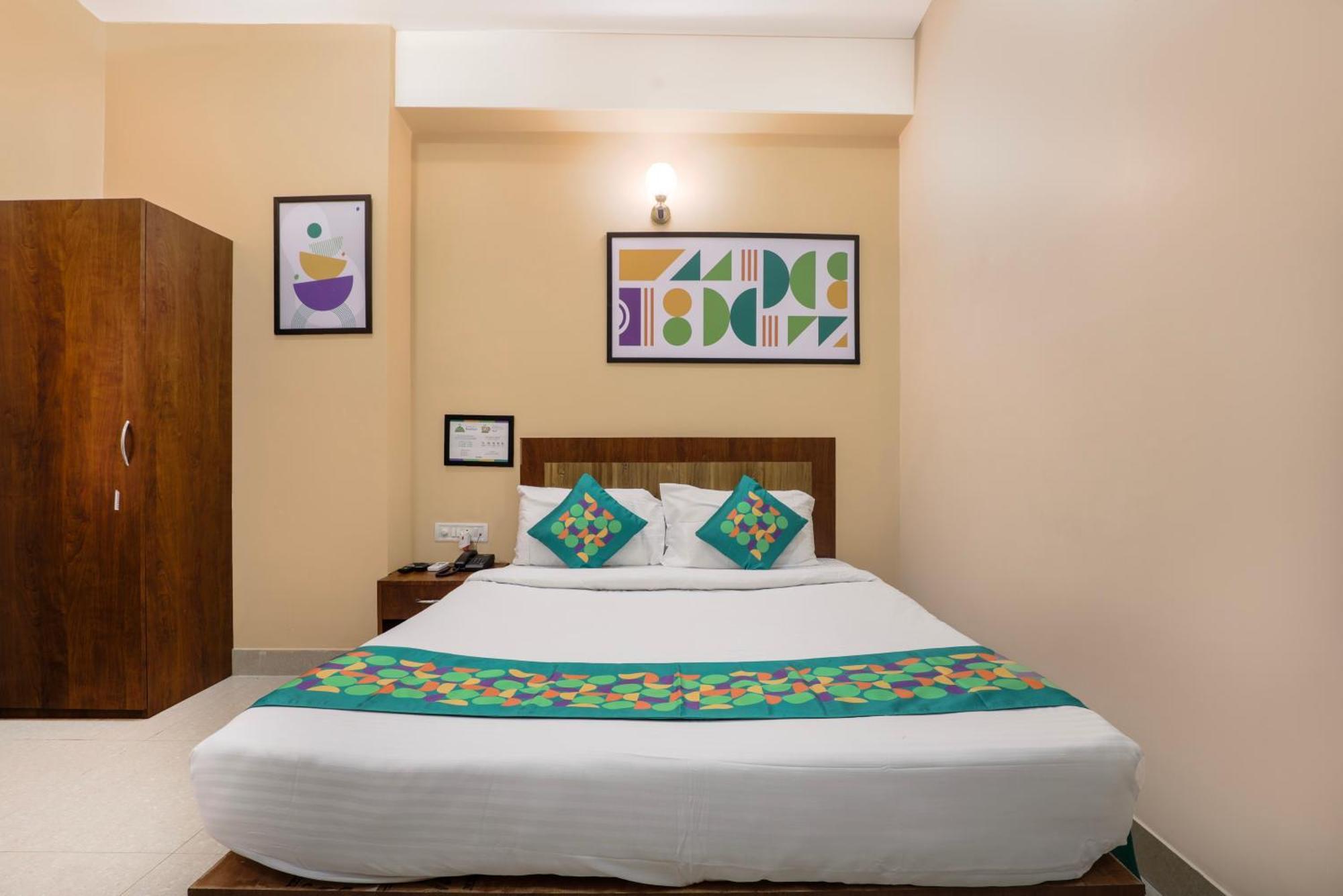 Treebo Urban Oasis Inn Гувахати Екстериор снимка